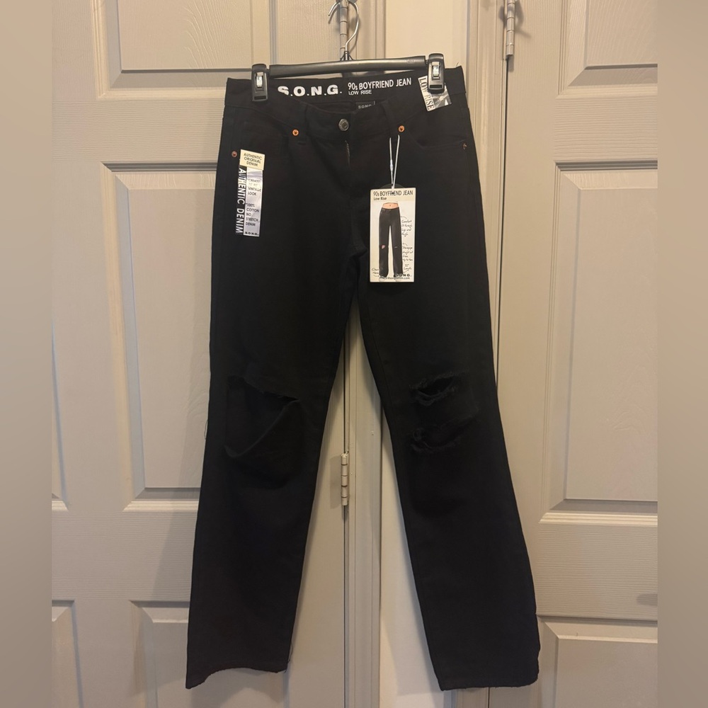 Women 90’s Boyfriend Black Distressed Jeans